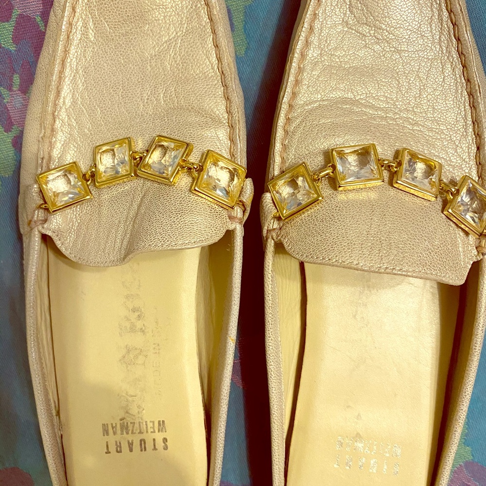 Stuart Weizman Size 6 Gold Slip On Mule - image 2